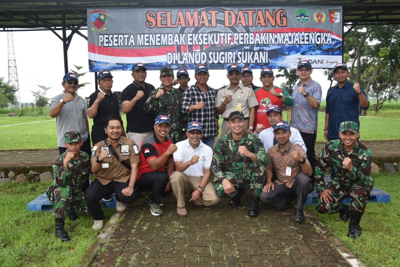 TNI AU S Sukani-Perbakin Latihan Menembak Bersama