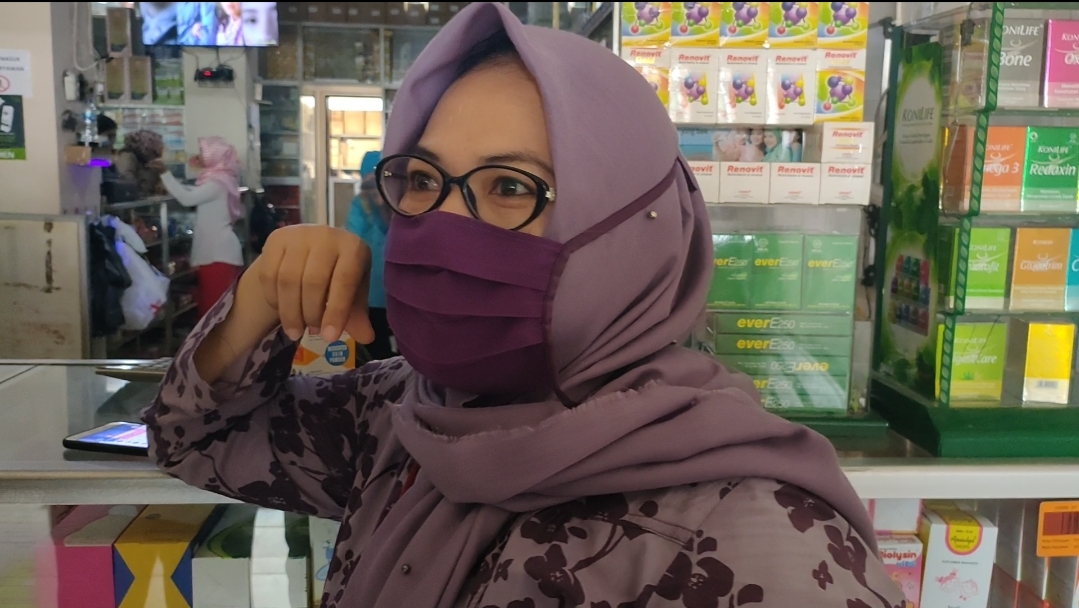 Kreatif, Bikin Masker dari Katun