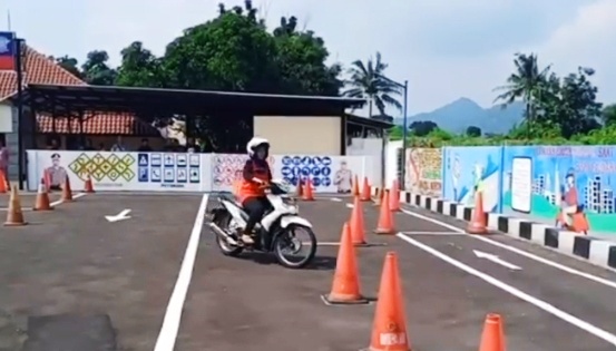 Polres Majalengka Beri Bimbingan Pemohon SIM