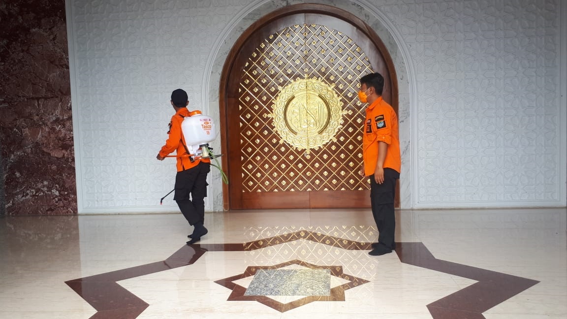 Kantor OPD, Terminal hingga Masjid Disemprot Disinfektan