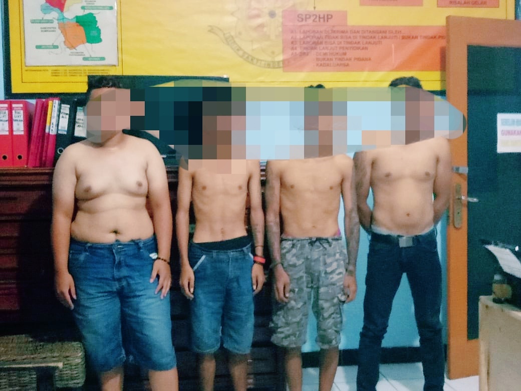 4 Pemuda Tertangkap saat Nenggak Miras