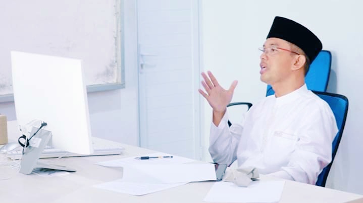 Guru Ngaji dan Para Kiai Harus Diperhatikan