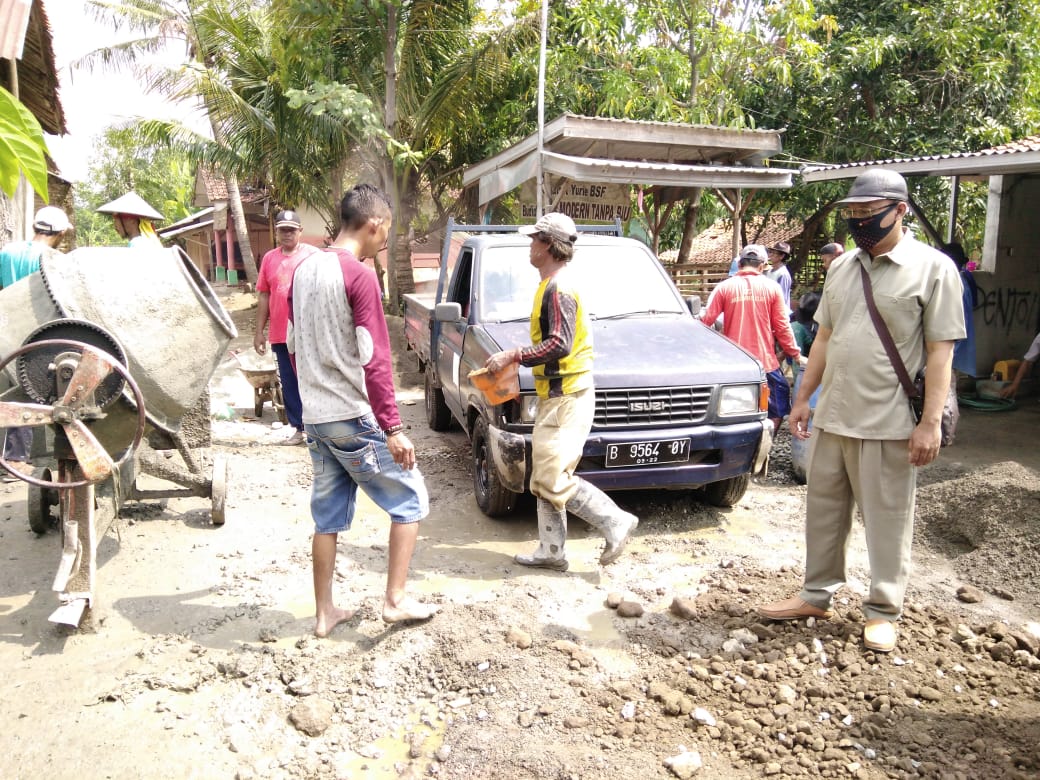 Padat Karya, Pemdes Panyingkiran Beton Gang Desa