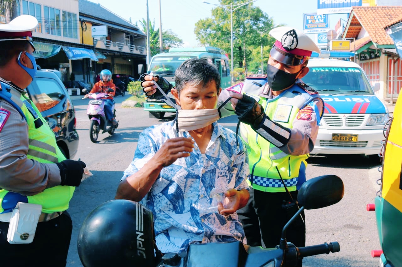 Belum Terapkan Denda,  Satpol PP Masih Sosialisasi