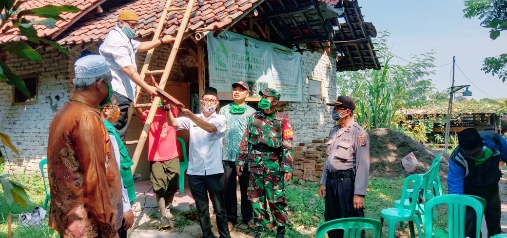 Keluarga Dawud Dapat Bantuan Rutilahu