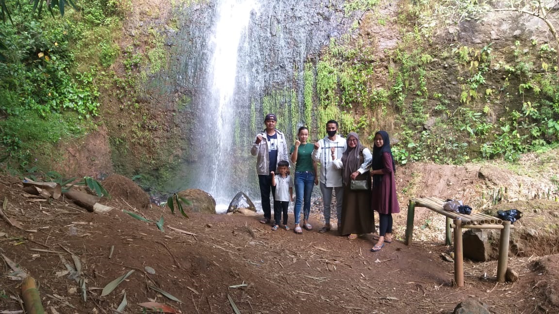 Pembukaan Jalan Dukung Akses Objek Wisata