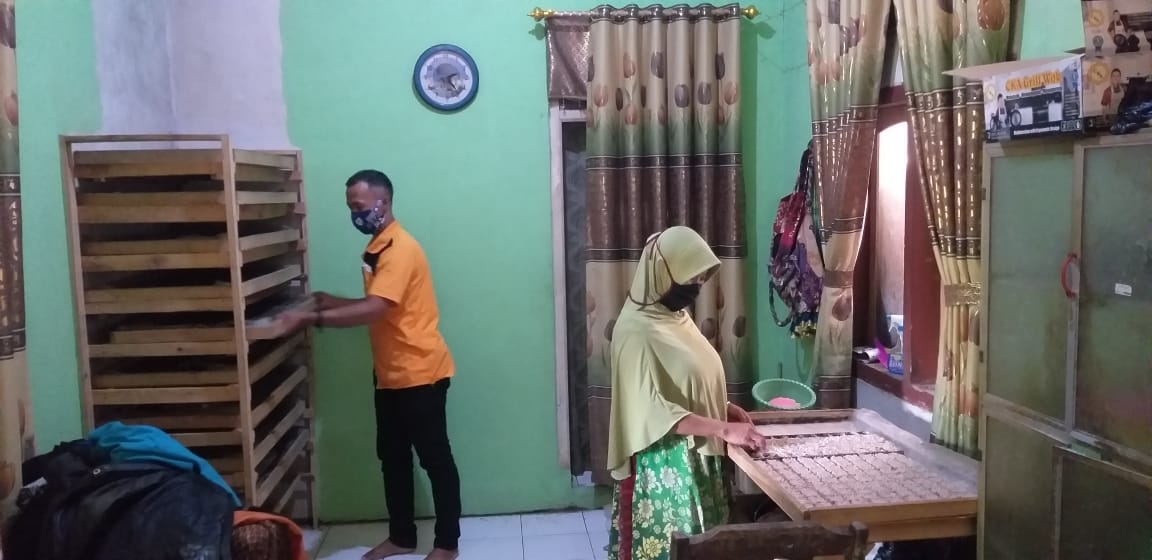 Bahan Baku Tinggi, Perajin Oncom Kebingungan