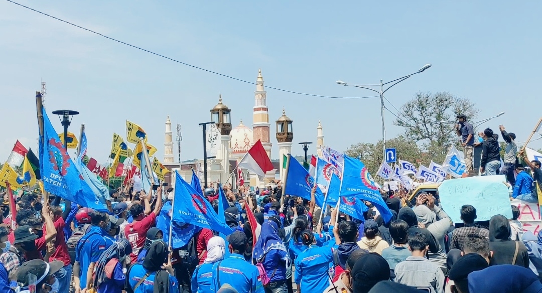 Mahasiswa dan Buruh Bersatu Tolak Omnibus Law