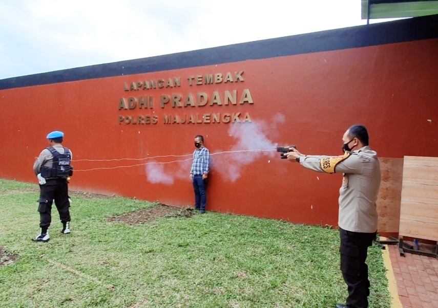 Uji Coba Elektrik Gun dan Bola Launcher BL-2