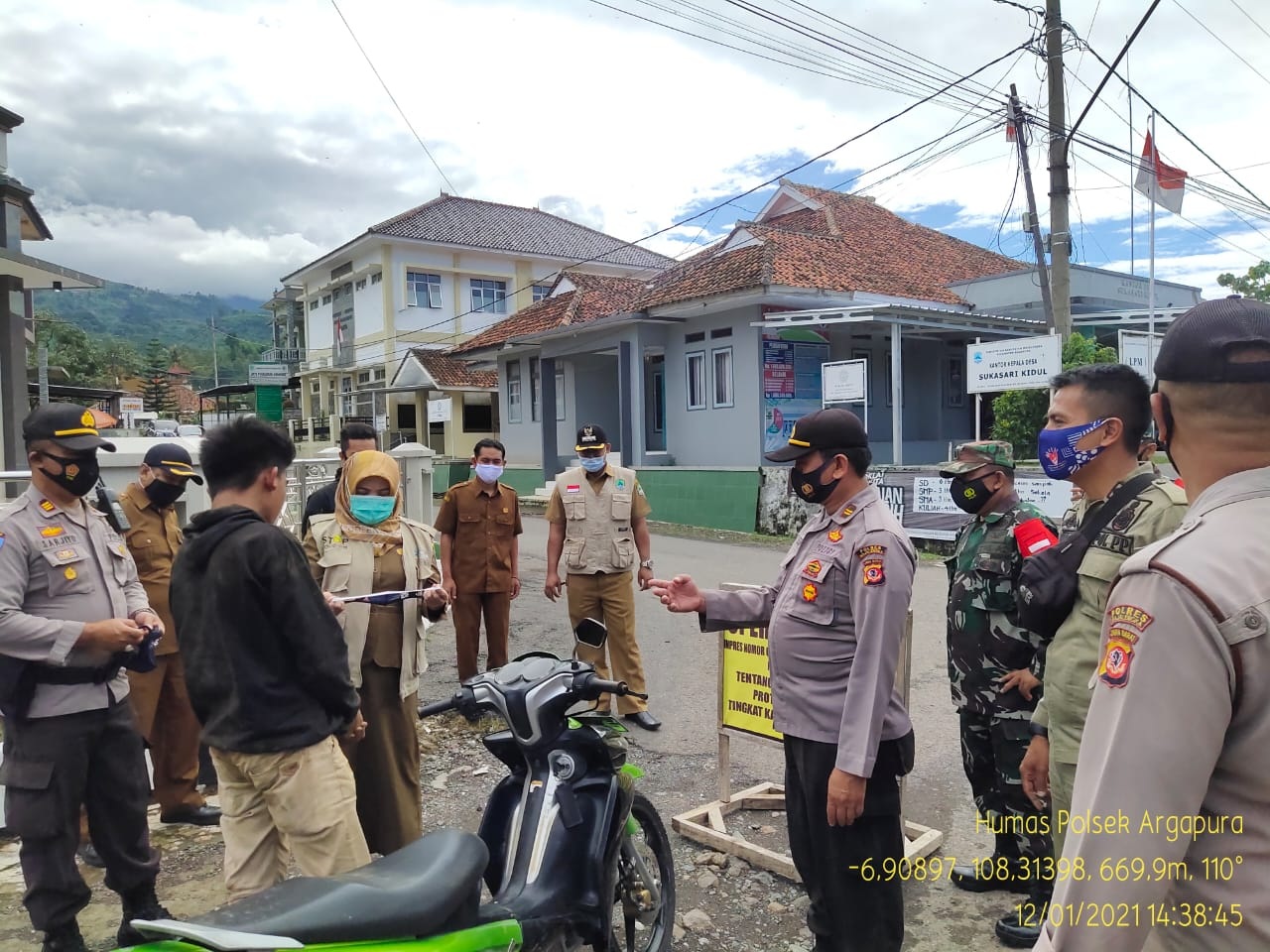 Operasi Yustisi Prokes di Desa Sukasari Kidul