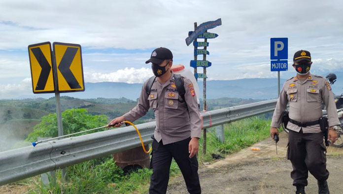 Cegah Covid-19, Lokasi Wisata Terasering Panyaweyan Disemprot Disinfektan