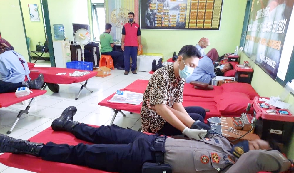 Bangun Sinergitas TNI-Polri Melalui Donor Darah