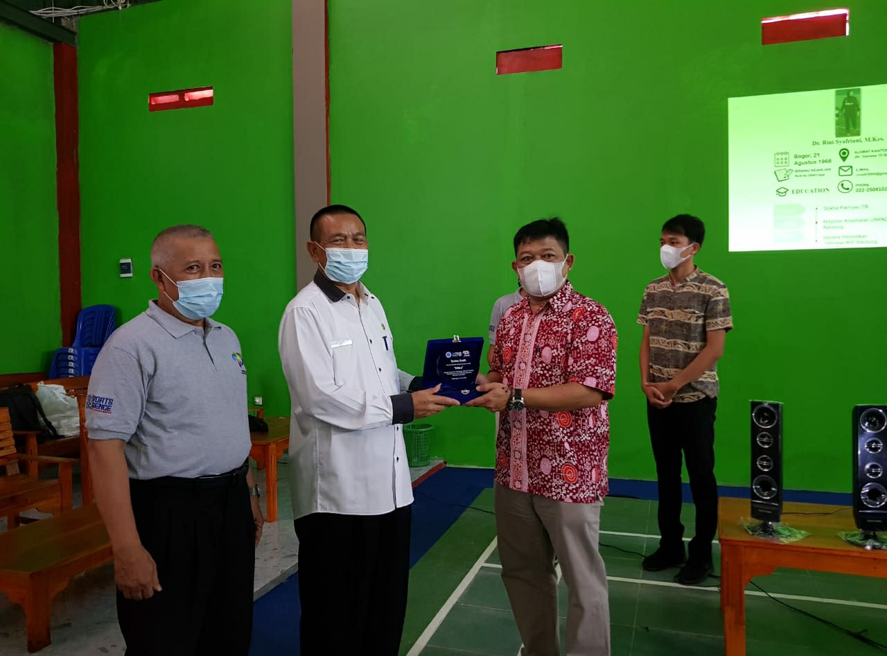 Sekolah Farmasi ITB Edukasi Atlet Majalengka