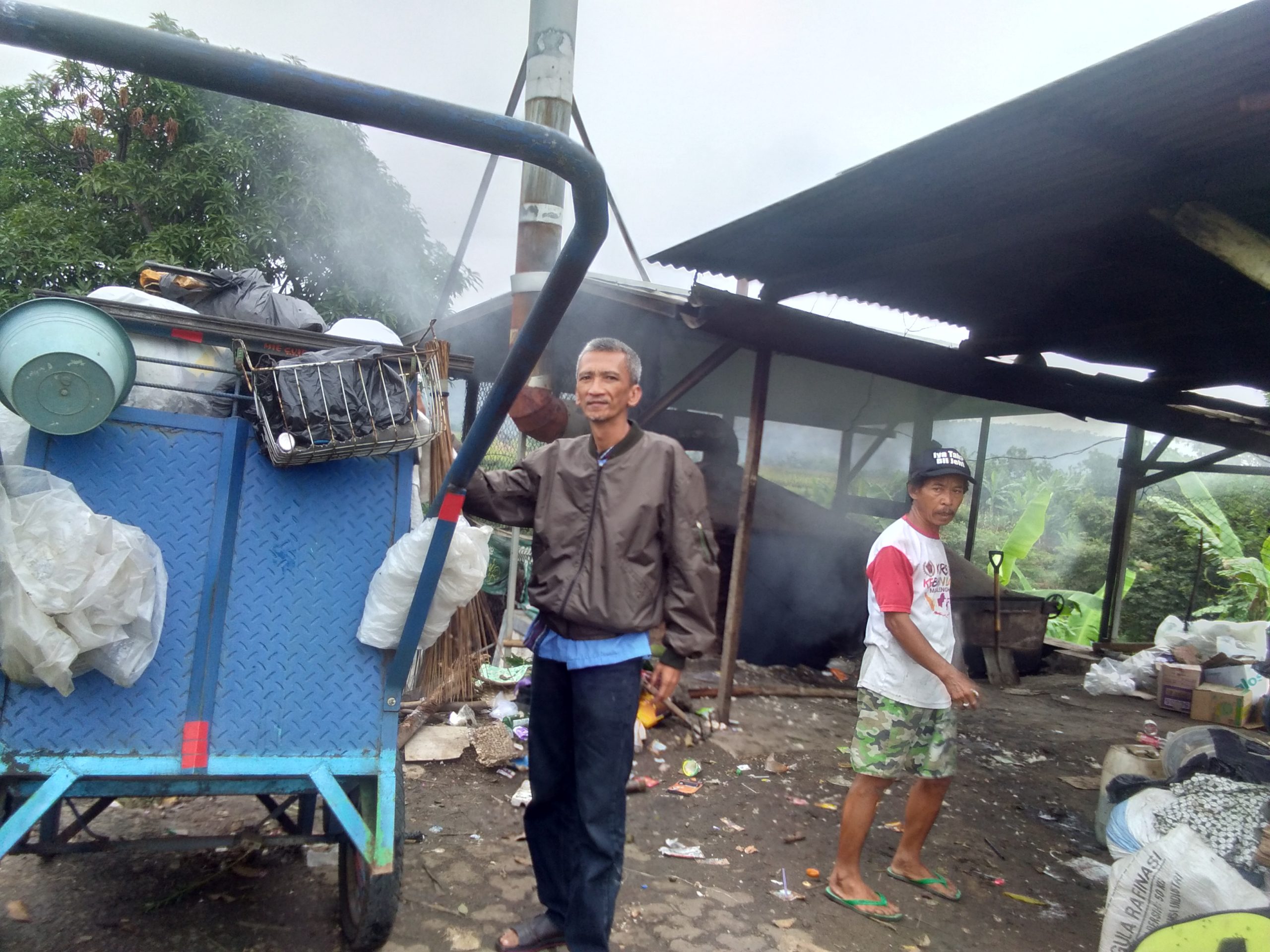 LPM Majalengka Kulon Bangun Tempat Pembakaran Sampah