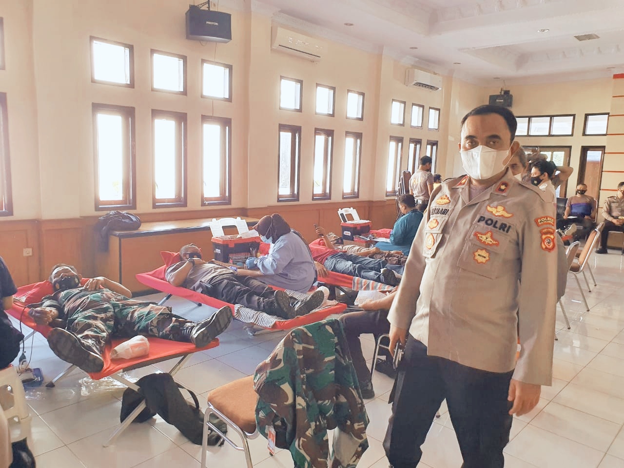 TNI-Polri Kompak Donor Darah