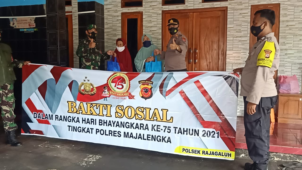 Polsek Rajagaluh Bagikan Sembako