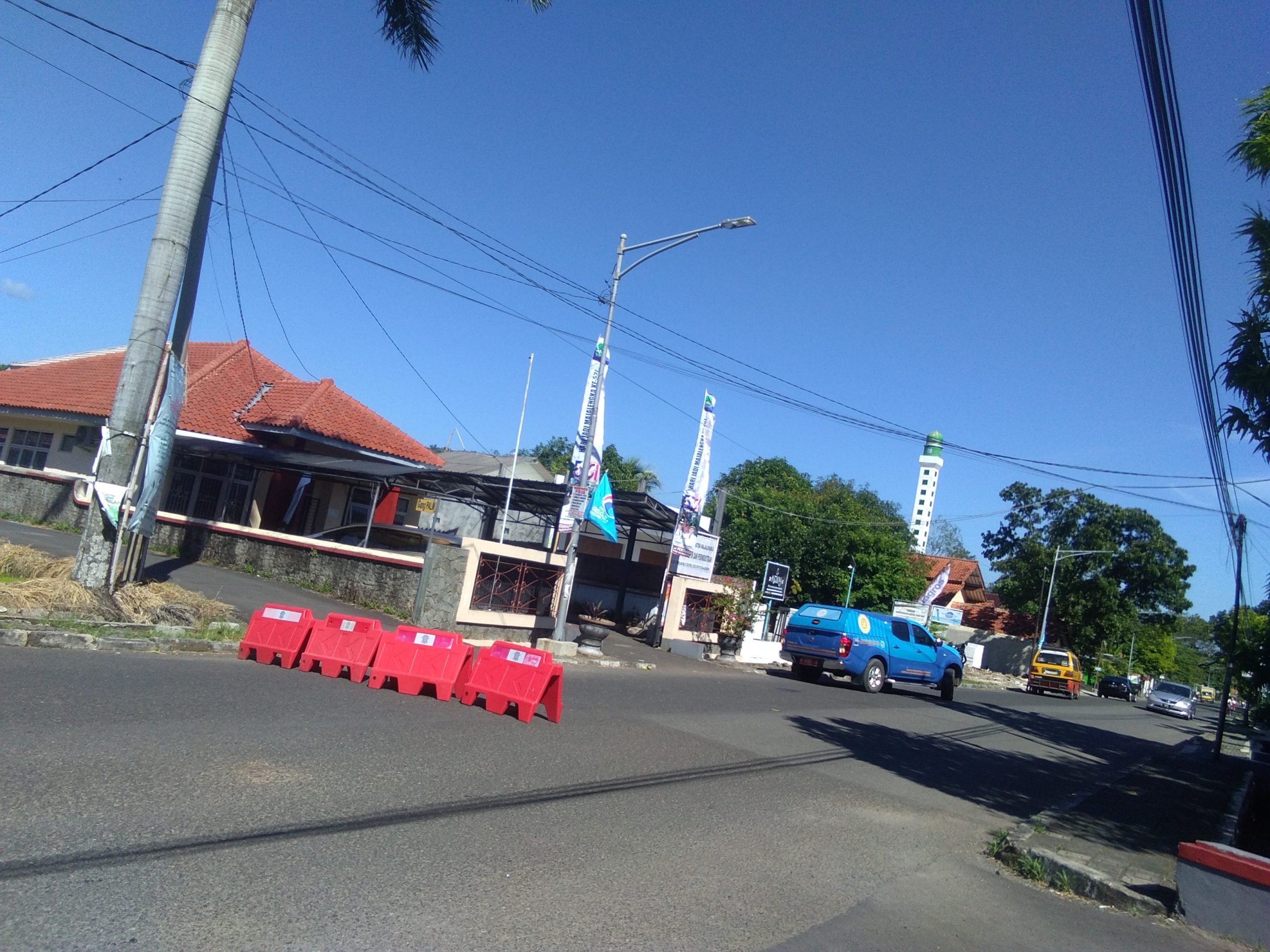 Warga Pertanyakan Penutupan Jalan