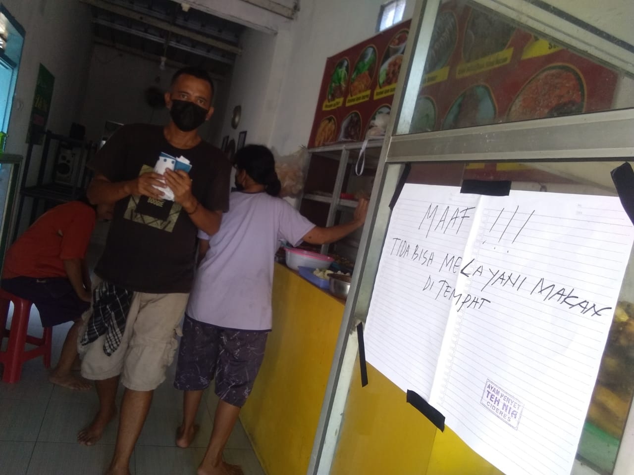 Disiplin Tidak Melayani Makan di Tempat