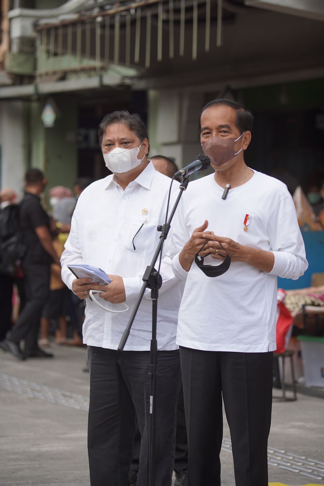 Ke Jogja, Presiden Jokowi dan Menko Airlangga Resmikan Bantuan Tunai Warung dan PKL