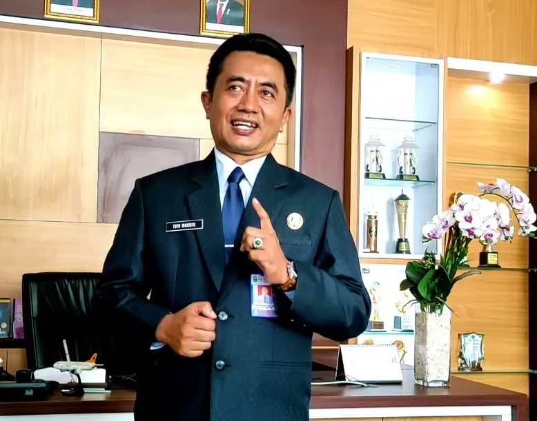 Toto Warsito, Kepala SMA Inspiratif Terbaik Nasional