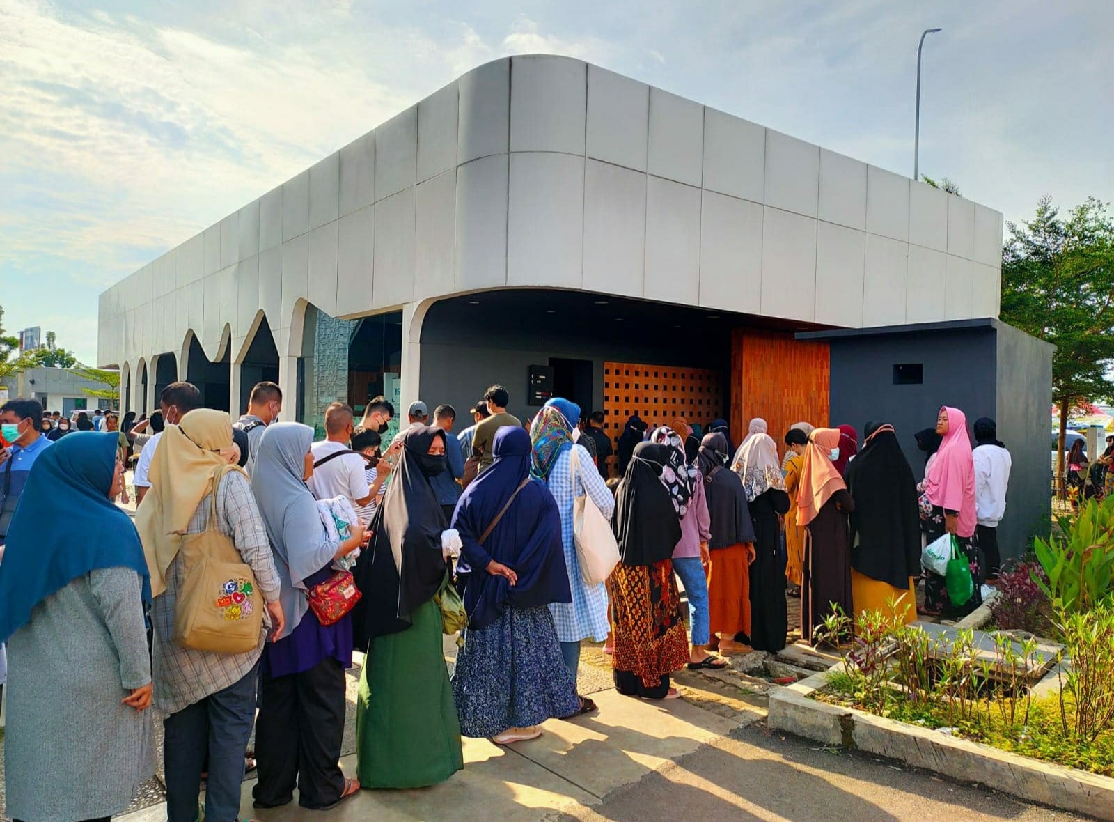 Antrean Panjang di Toilet di Rest Area KM 166 Tol Cipali