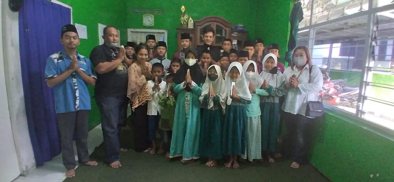 Semangat Ramadan Berbagi, Ilham Nugraha Beri Santunan Anak Yatim